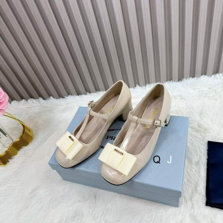 Picture of Prada Shoes _SKUPradasz35-40J020518997